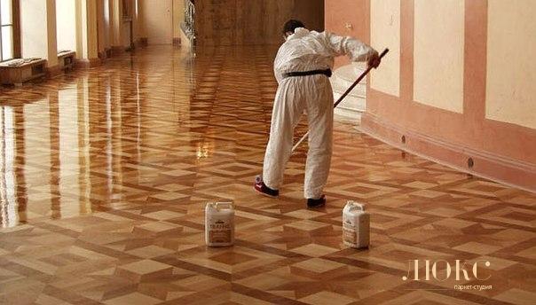 Лакировка паркета и ее особенности
