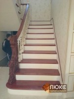Отделка лестниц паркетной доской от паркет-студии "Люкс"
