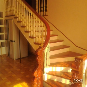 Лестницы из паркетной и массивной доски в Махачкале