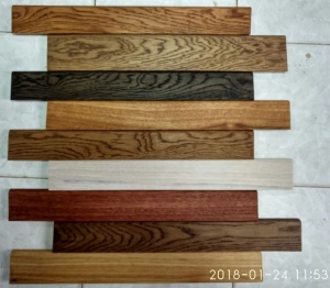 Выбираем плинтусы из массива дуба